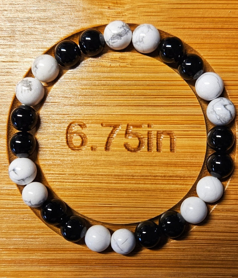 Howlite and Onyx beaded bracelet